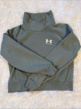 Under Armour Soft Green and White Speck Pullover with Funnel Neck